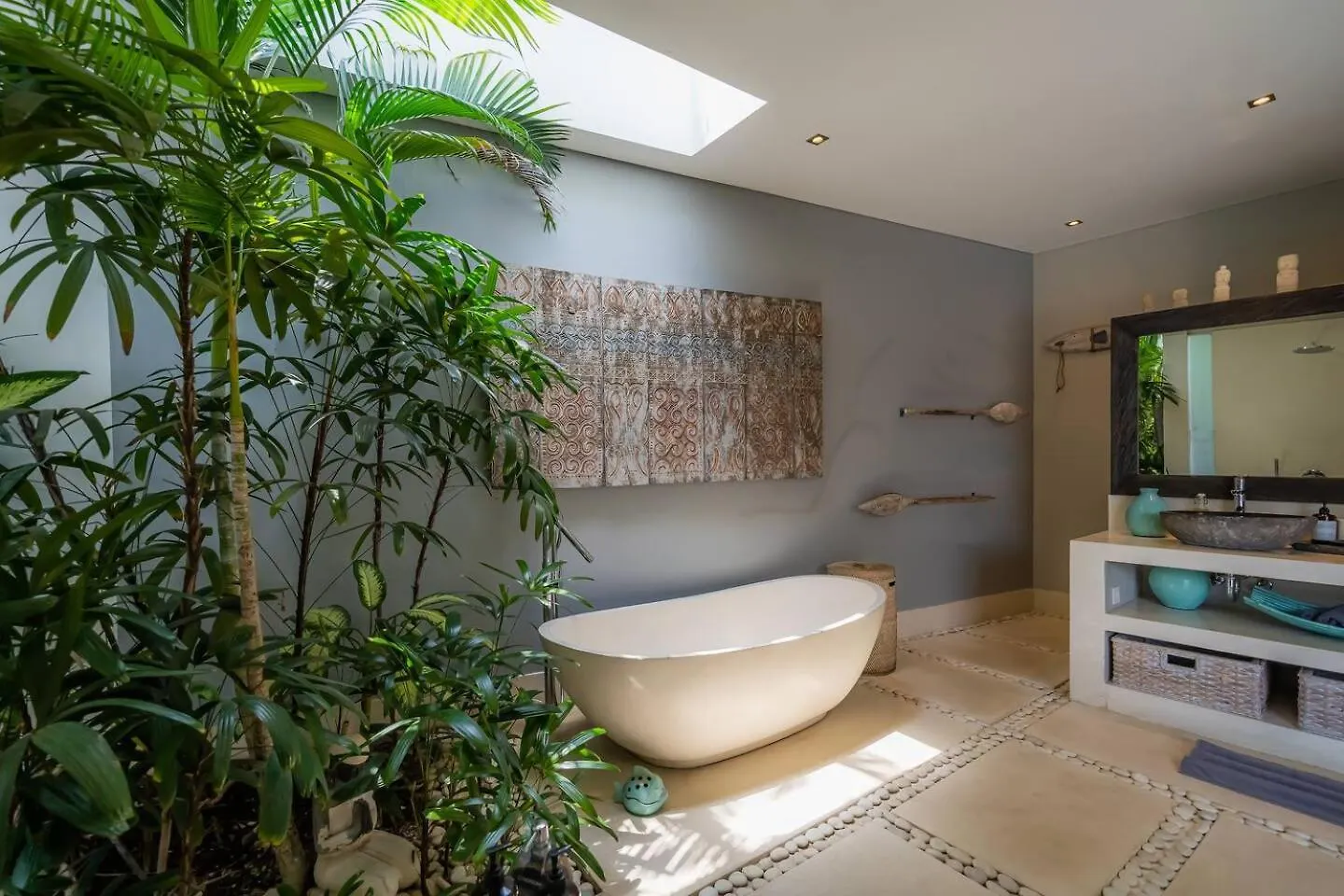 4 Bedroom Villa With Pool, Central Location Seminyak סמיניאק
