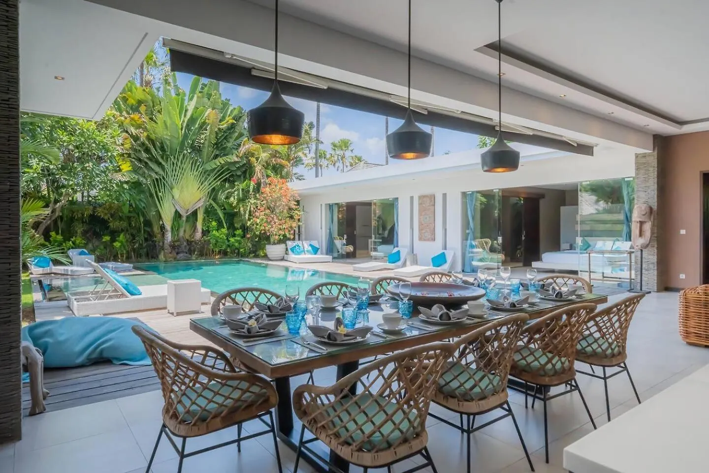 4 Bedroom Villa With Pool, Central Location Seminyak סמיניאק