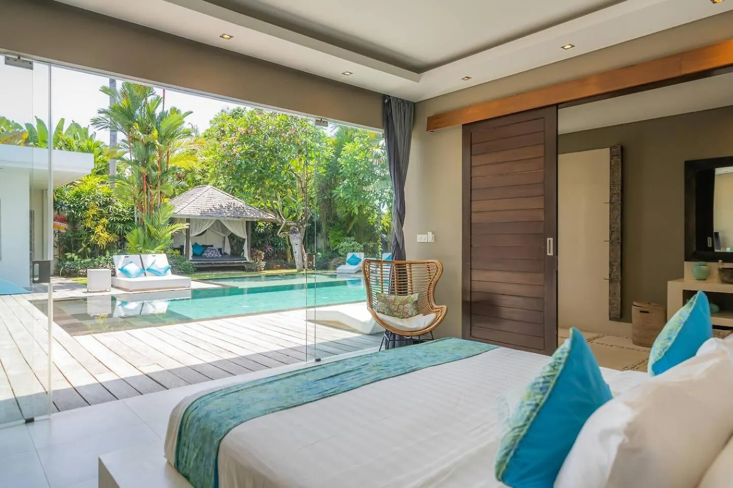 4 Bedroom Villa With Pool, Central Location Seminyak