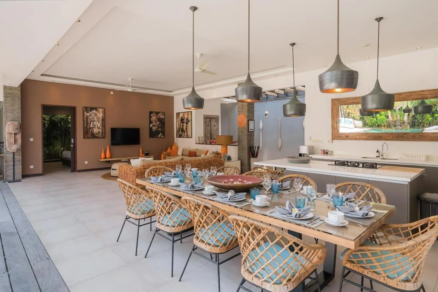 4 Bedroom Villa With Pool, Central Location Seminyak Seminyak (Bali)